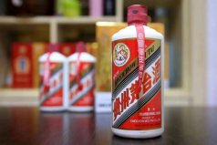 中國十大醬香型白酒排名：茅臺酒、郎酒包攬前兩名